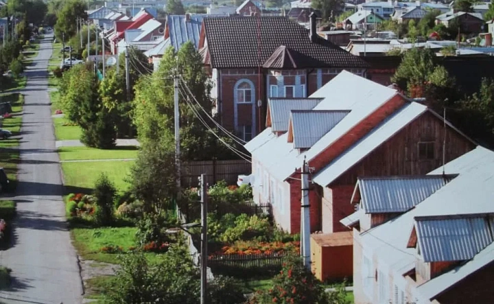  Сотрудникам 